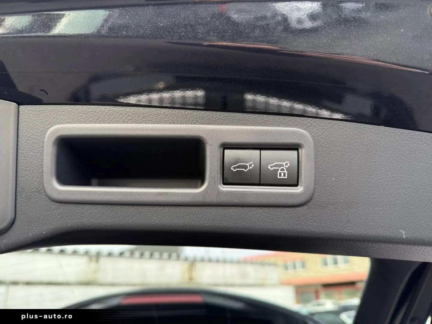 RX 500h (hybrid) F SPORT   HUD Levinson Pano 360