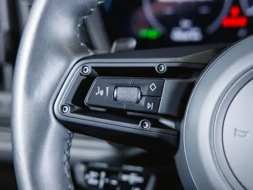 Cayenne GTS Coupé Nachtsicht Head-Up Burmester