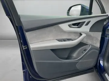 Q7 S line 55 TFSI quattro tiptronic  Matrix AHK