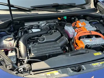 Terramar 1.5 E-HYBRID 6-Gang DSG AHK-klappbar Di