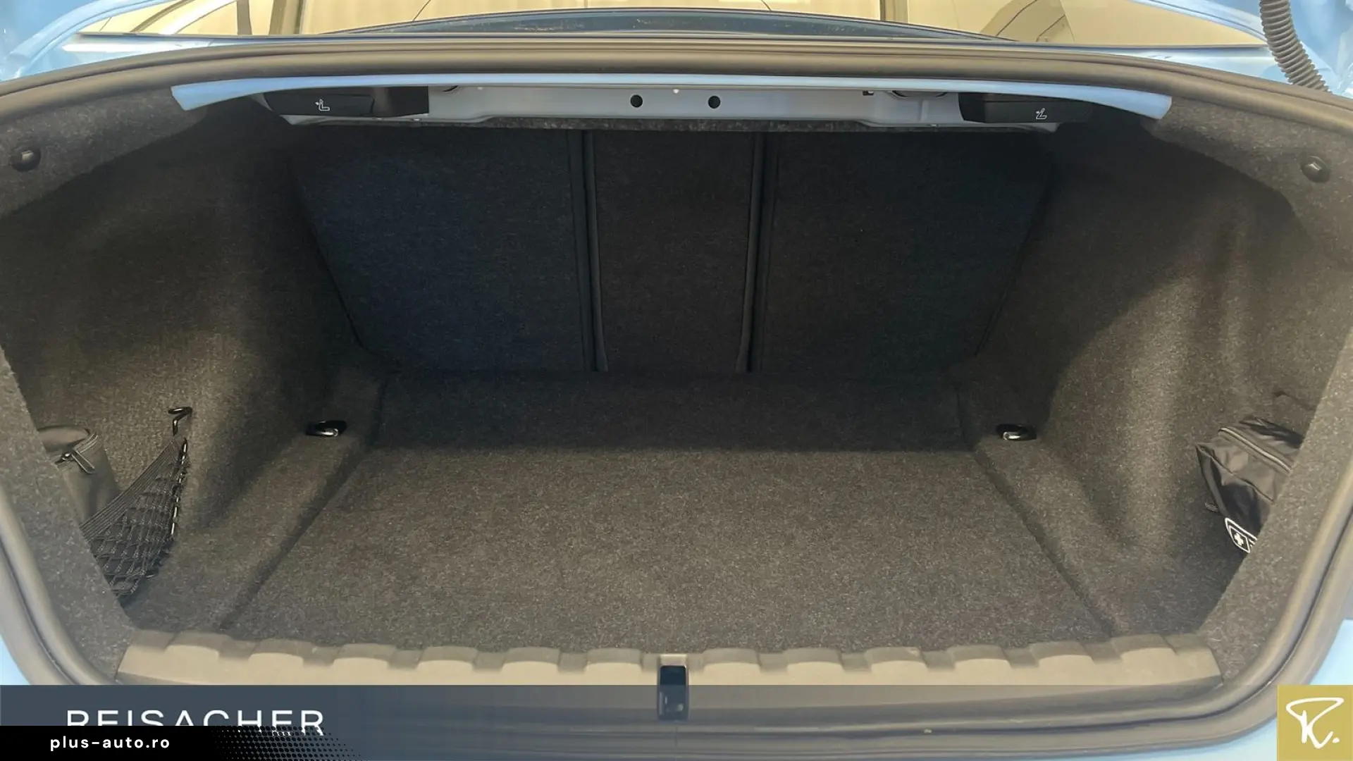 M2 A Coupé LC  PDC SHZ AdaptLED HiFi 19  20  LM