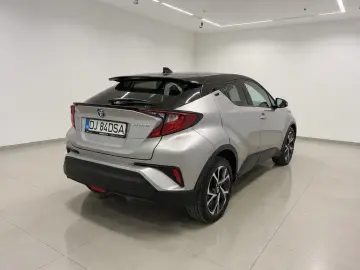 TOYOTA CHR