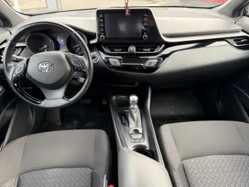 TOYOTA CHR