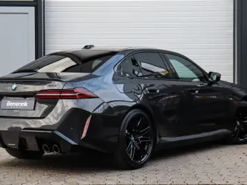 M5 Sedan  Carbon Pack  Comfort Pack  B&W  HUD