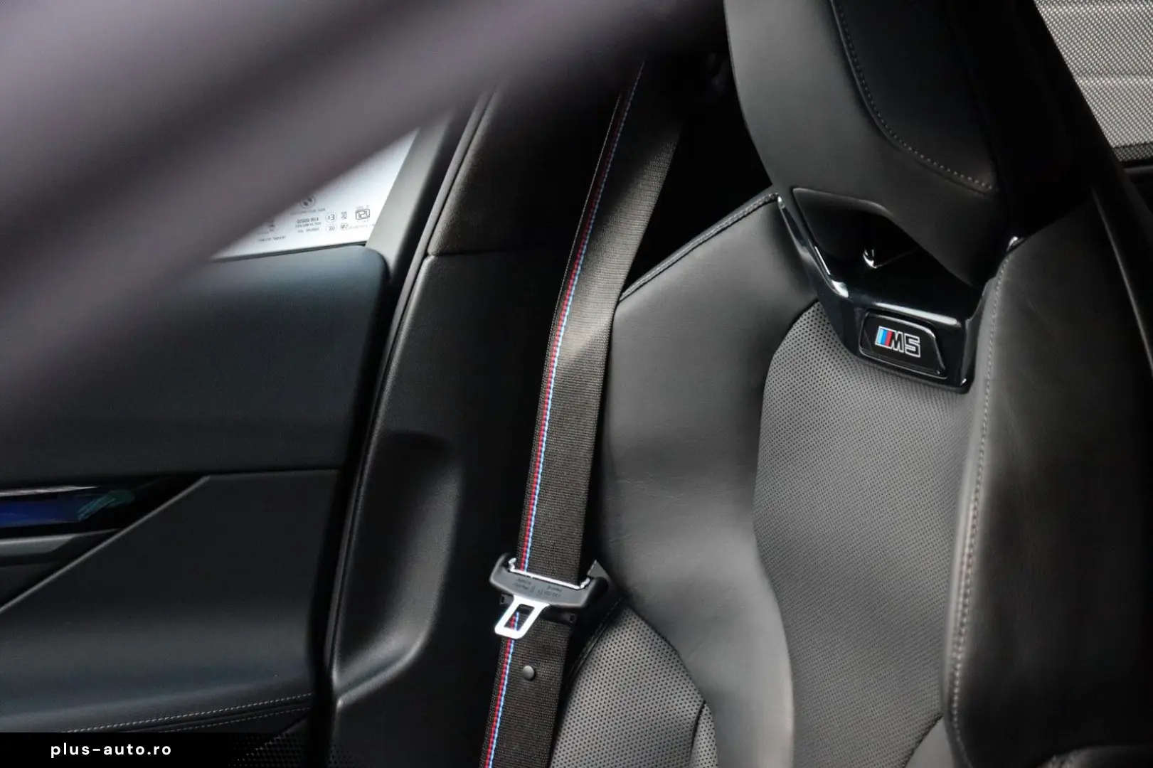 M5 Sedan  Carbon Pack  Comfort Pack  B&W  HUD