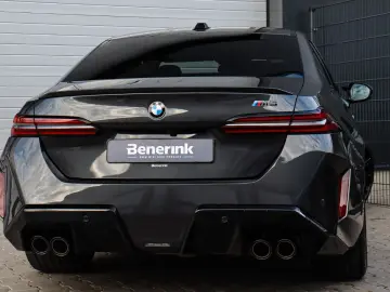M5 Sedan  Carbon Pack  Comfort Pack  B&W  HUD