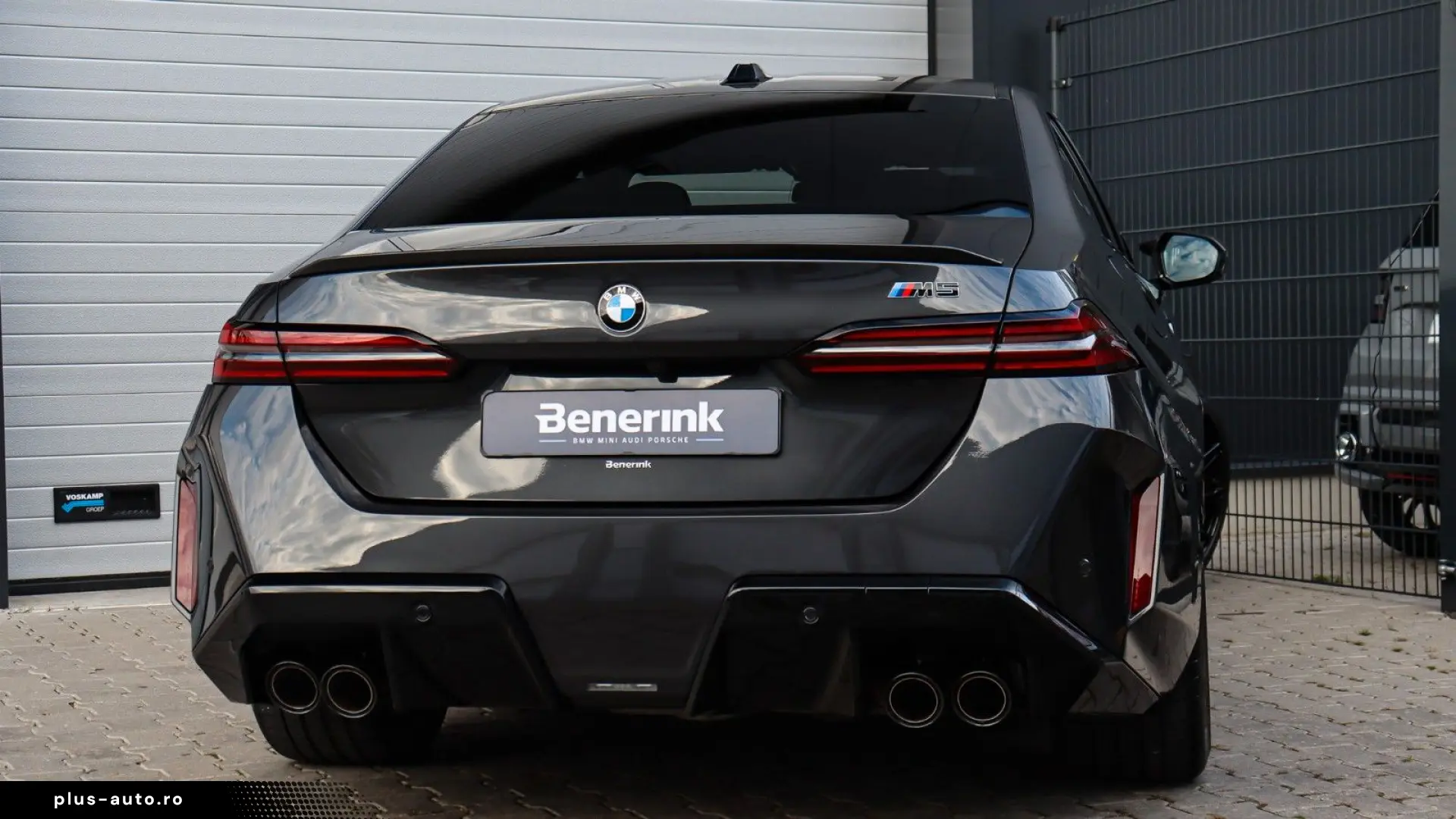 M5 Sedan  Carbon Pack  Comfort Pack  B&W  HUD