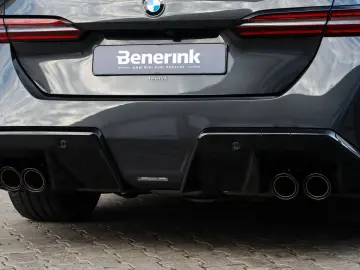 M5 Sedan  Carbon Pack  Comfort Pack  B&W  HUD