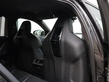 M5 Sedan  Carbon Pack  Comfort Pack  B&W  HUD