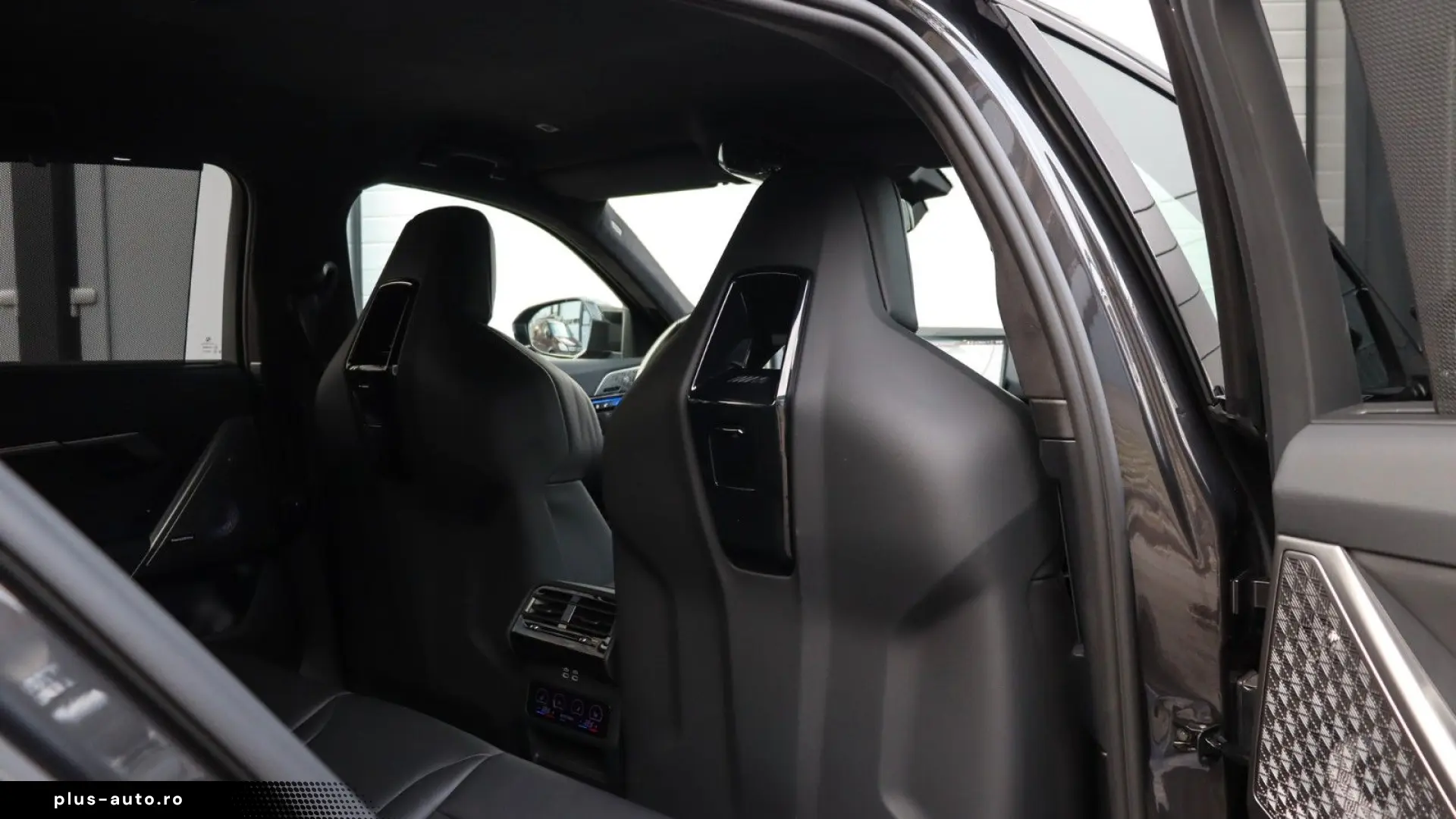 M5 Sedan  Carbon Pack  Comfort Pack  B&W  HUD