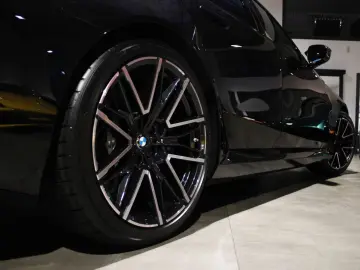 M5 LIM. 4.4 V8 727PS! B&W ICON CARBON 360  21