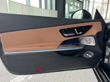 CLE 300e AMG Burmester Digital Light Pano 360