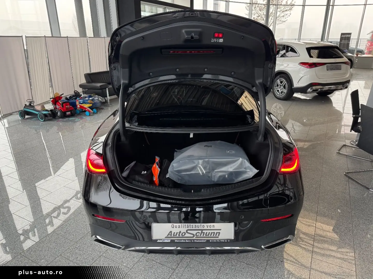 CLE 300e AMG Burmester Digital Light Pano 360