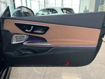 CLE 300e AMG Burmester Digital Light Pano 360