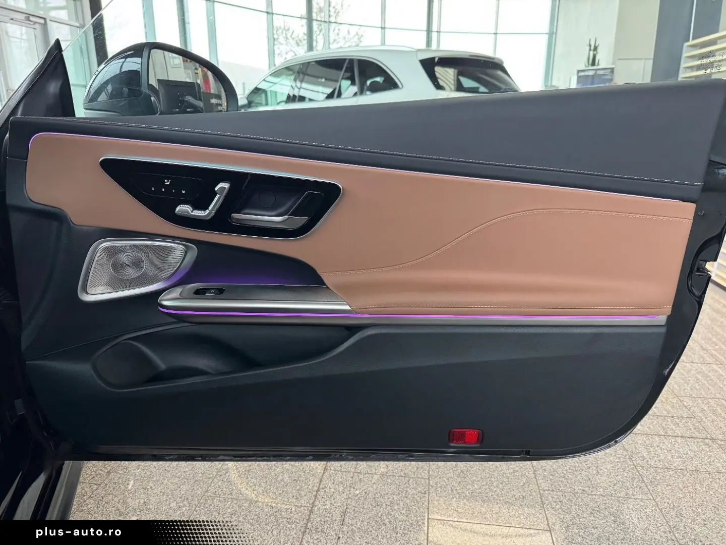 CLE 300e AMG Burmester Digital Light Pano 360