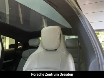 Taycan 4S Head-Up Pano. Bose Chrono Sitzbel Perf