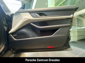 Taycan 4S Head-Up Pano. Bose Chrono Sitzbel Perf