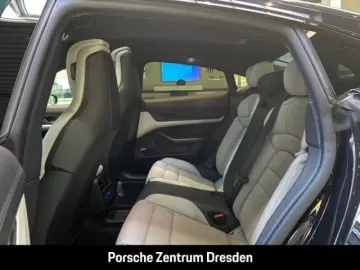 Taycan 4S Head-Up Pano. Bose Chrono Sitzbel Perf