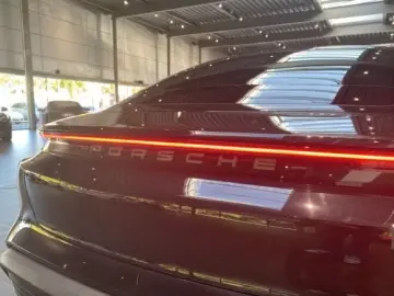 Taycan 4S Head-Up Pano. Bose Chrono Sitzbel Perf