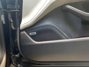 Taycan 4S Head-Up Pano. Bose Chrono Sitzbel Perf