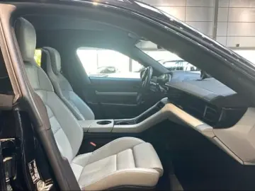 Taycan 4S Head-Up Pano. Bose Chrono Sitzbel Perf