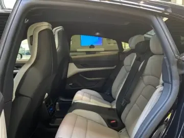 Taycan 4S Head-Up Pano. Bose Chrono Sitzbel Perf