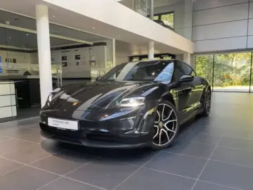 Taycan 4S Head-Up Pano. Bose Chrono Sitzbel Perf