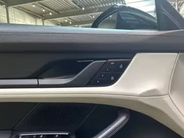 Taycan 4S Head-Up Pano. Bose Chrono Sitzbel Perf