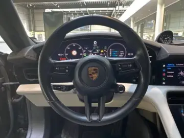 Taycan 4S Head-Up Pano. Bose Chrono Sitzbel Perf