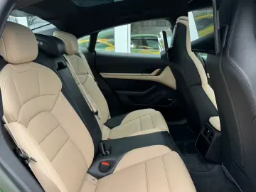 Taycan Plus INNO NACHTSICHT PANO MATRIX VOLL 360