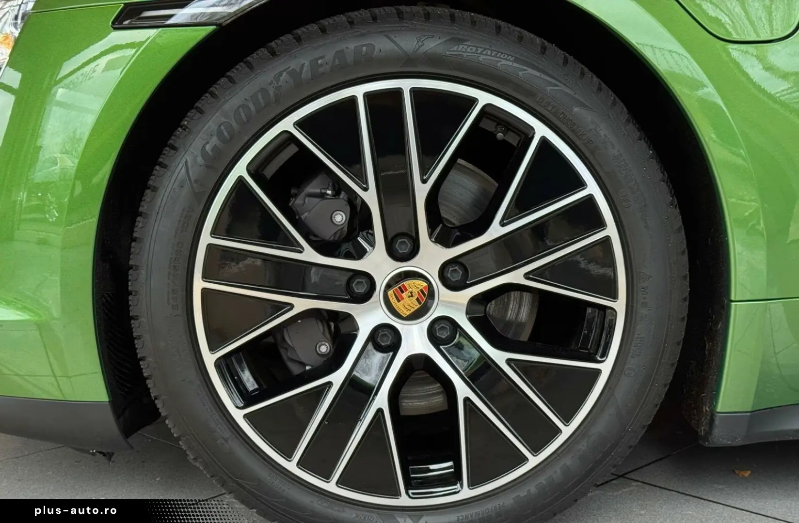 Taycan Plus INNO NACHTSICHT PANO MATRIX VOLL 360