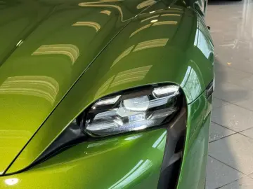 Taycan Plus INNO NACHTSICHT PANO MATRIX VOLL 360