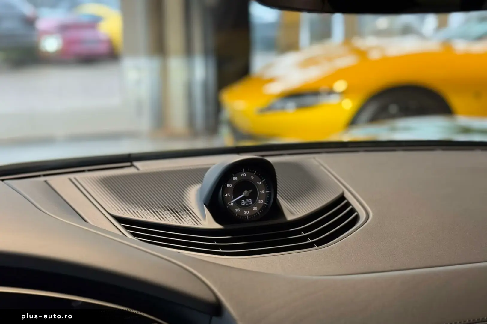 Taycan Plus INNO NACHTSICHT PANO MATRIX VOLL 360