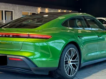 Taycan Plus INNO NACHTSICHT PANO MATRIX VOLL 360