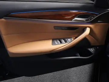 530e M Sport Glasdach Leder Komfortsitze vorn