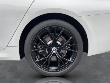 530e Limousine M Sport LiveCockpitProf Kamera