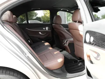 E 300 de 4M AMG Night Kamera Multibeam Burmester