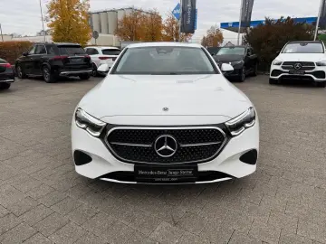 E 200 Avantgarde Advan  AHK Digital DISTR 360