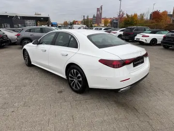 E 200 Avantgarde Advan  AHK Digital DISTR 360