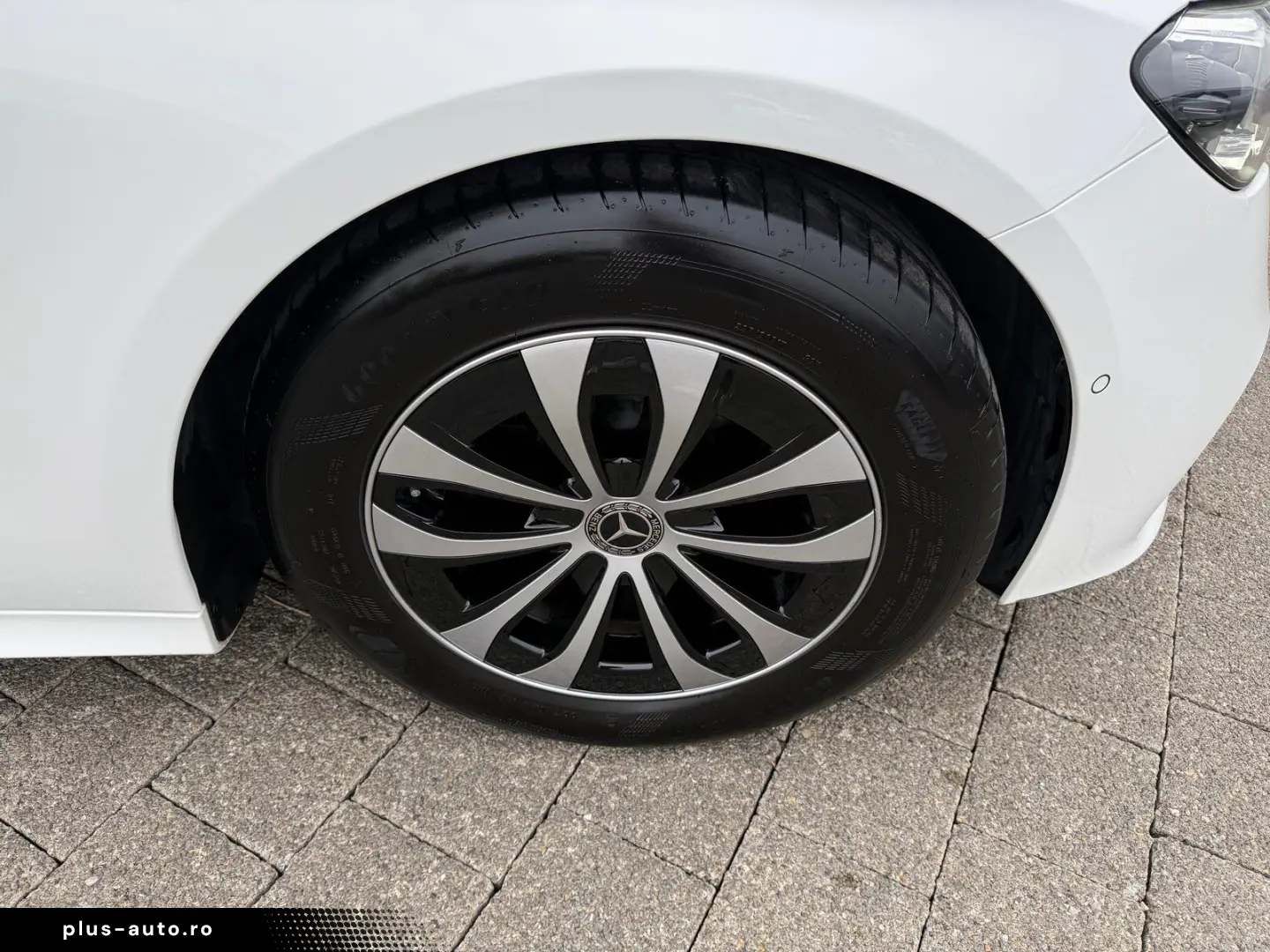 E 200 Avantgarde Advan  AHK Digital DISTR 360