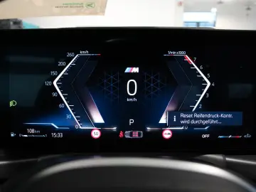 M240i xDrive (G42)  A-LED LHZ Harman Kardon HUD