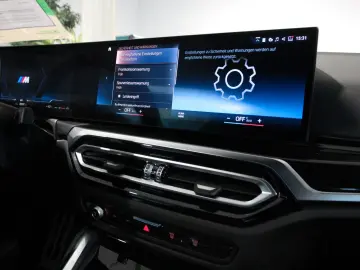 M240i xDrive (G42)  A-LED LHZ Harman Kardon HUD