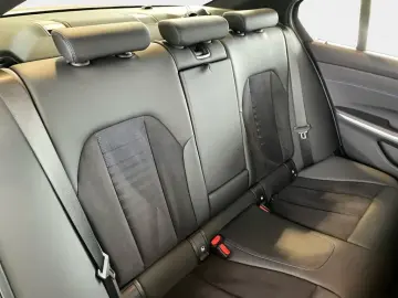 330i Aut. M Sport adap. LED DrivAssist RFK HiFi