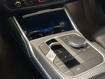 330i Lim. M Sportpaket NaviProf ACC AHK LCI