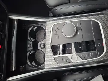 330e Limousine M SPORT LED ACC ParkAss Glasdach