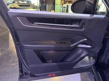 Porsche Cayenne Turbo Coupe GT E-Hybrid