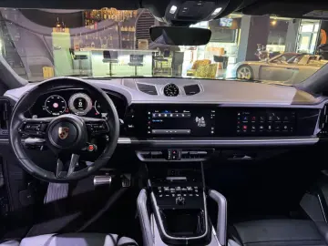 Porsche Cayenne Turbo Coupe GT E-Hybrid