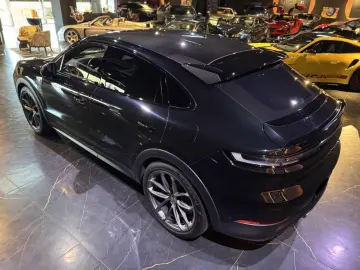 Porsche Cayenne Turbo Coupe GT E-Hybrid