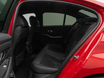 330e M Sport HUD DAB PDC Geschwindigkeitsreg