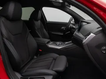 330e M Sport HUD DAB PDC Geschwindigkeitsreg